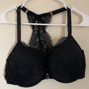Black laced bra size 40 C